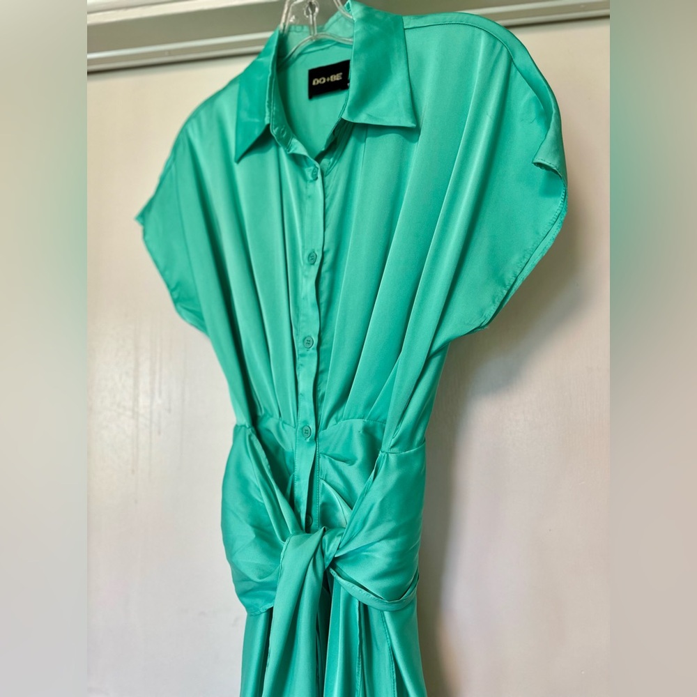 Mint green satin dress by Do + Be. Never worn. Size small.